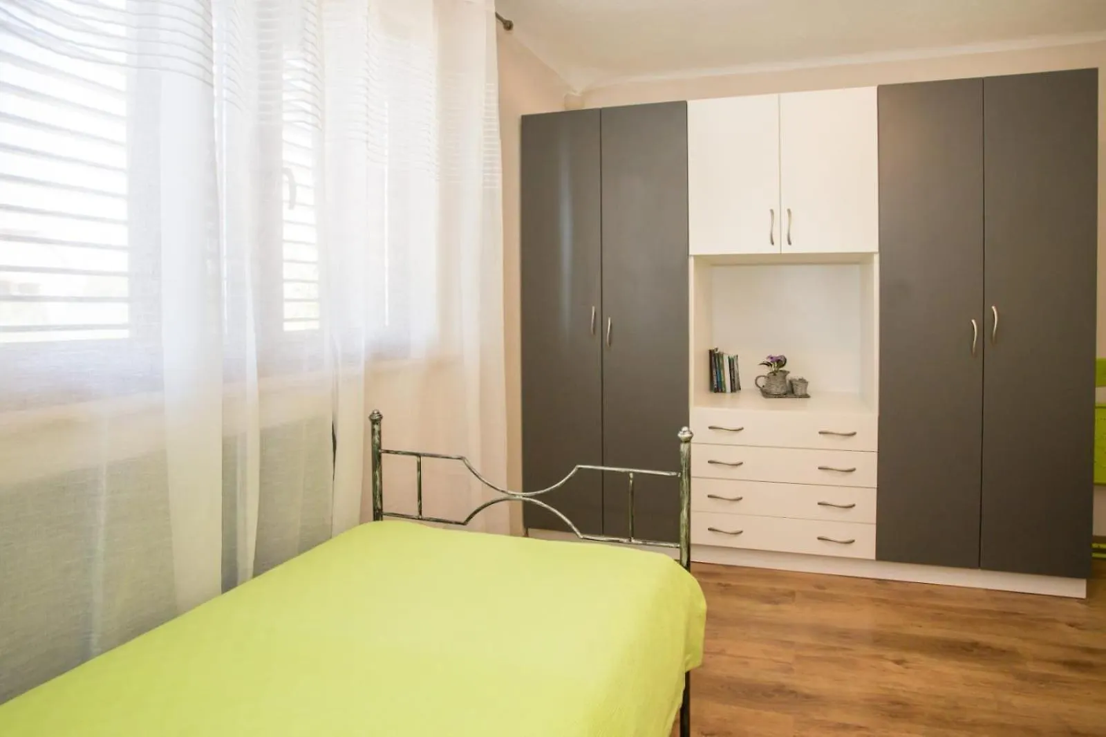 Sunny Haven Apartment With Direct Access To The Pool Nova Vas