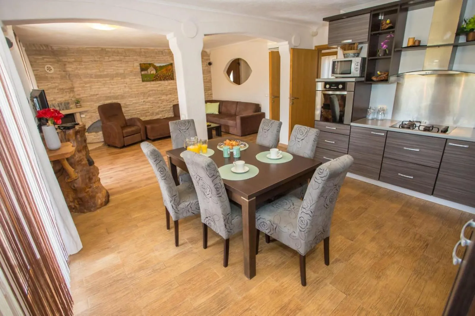 Sunny Haven Apartment With Direct Access To The Pool Nova Vas  Croatia